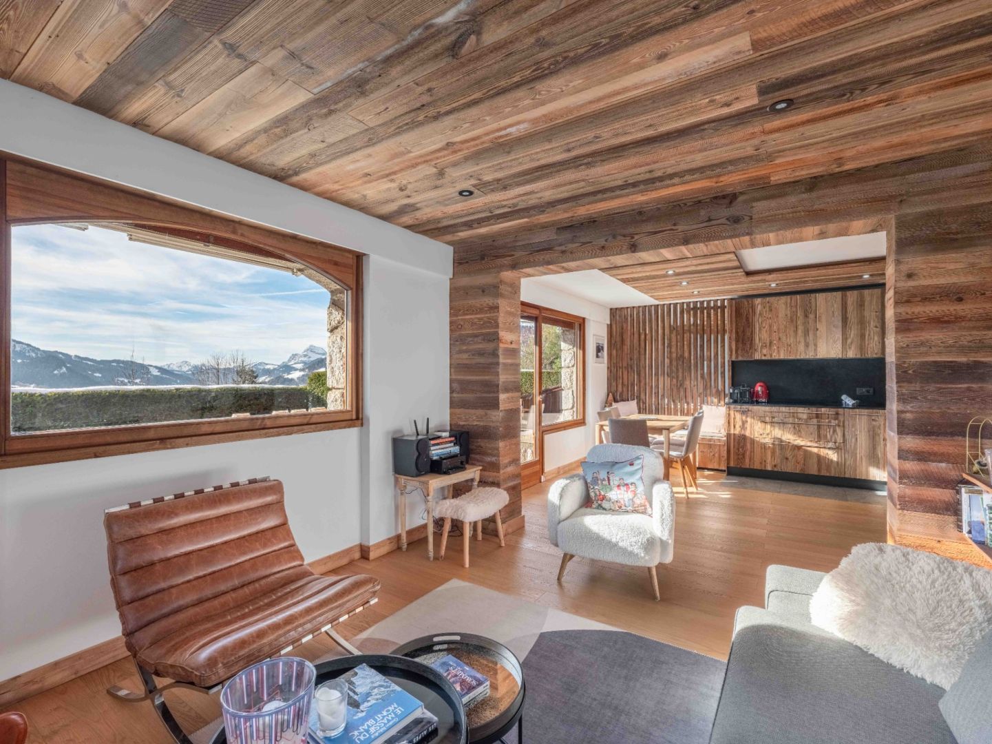 Megève, Evasion Mont-Blanc apartment for sale - Megève | Renovated 3-Bedroom Apartment with Panoramic Mountain Views - gallery image 3