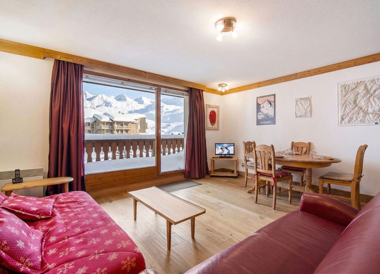 Val Thorens, Les 3 Vallées apartment for sale - Val Thorens | Exceptional 2-Bedroom Ski-In/Ski-Out Apartment - gallery image 2