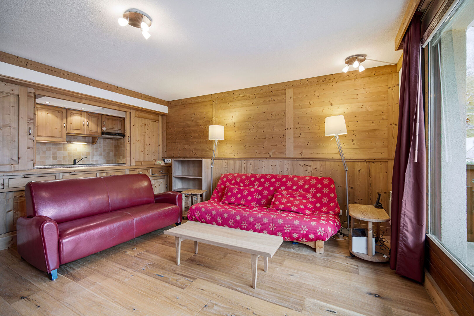 Val Thorens, Les 3 Vallées apartment for sale - Val Thorens | Exceptional 2-Bedroom Ski-In/Ski-Out Apartment - gallery image 3