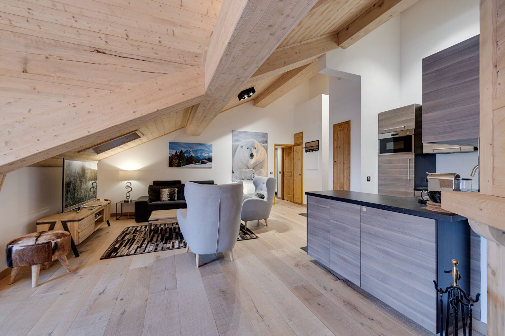 les Arcs, Paradiski apartment for sale - les Arcs | 2-Bedroom Apartment with South-east-facing Balcony - gallery image 3