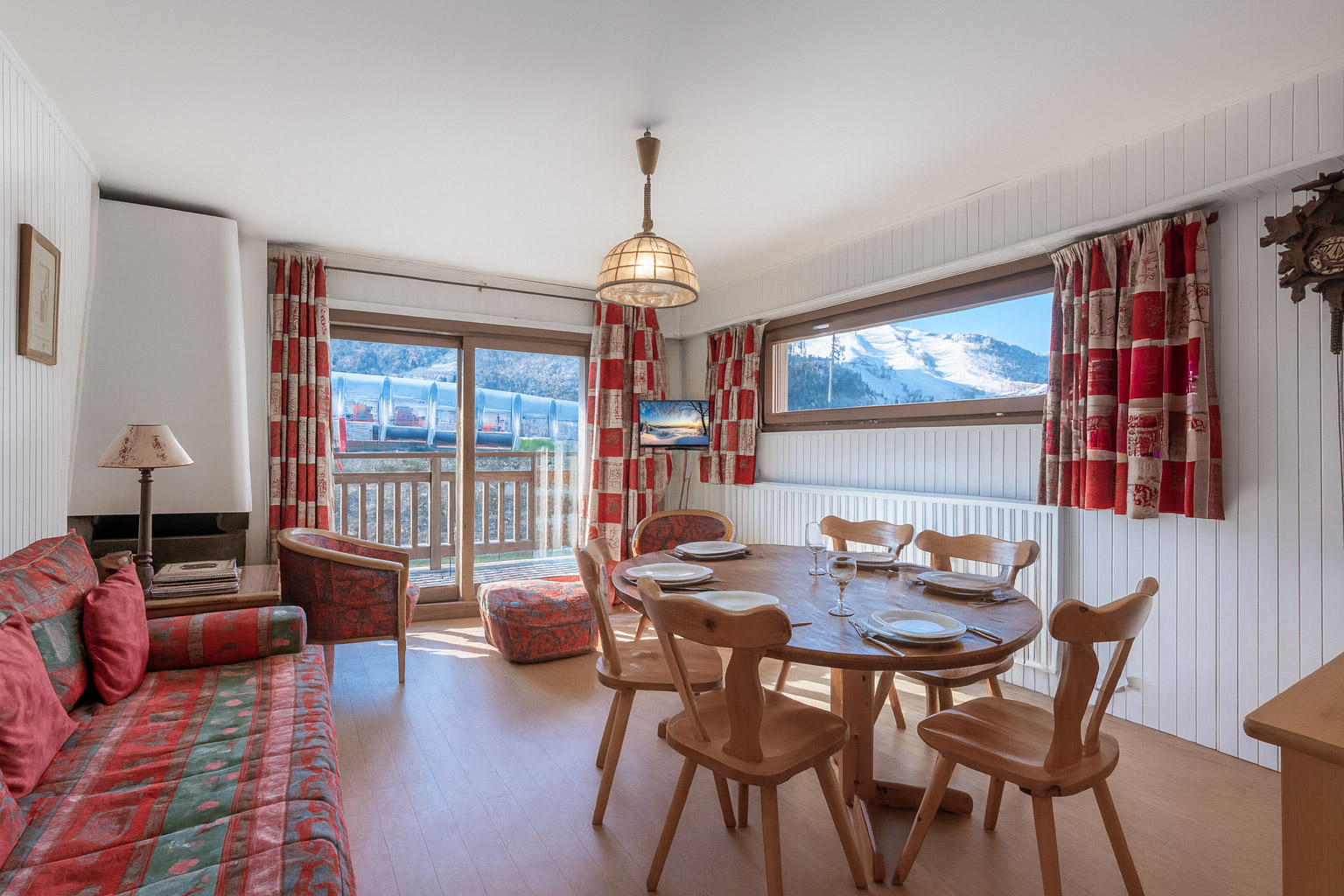 Courchevel, Les 3 Vallées apartment for sale - Courchevel | Exceptional 2-Bedroom Ski-In/Ski-Out Apartment with Garage
