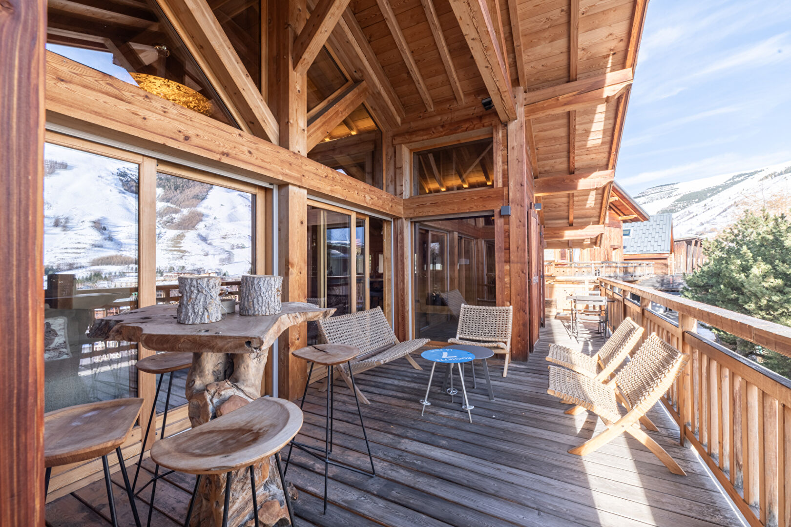 les Deux Alpes, Les 2 Alpes chalet for sale - les Deux Alpes | Rare 5-Bedroom Chalet - gallery image 2