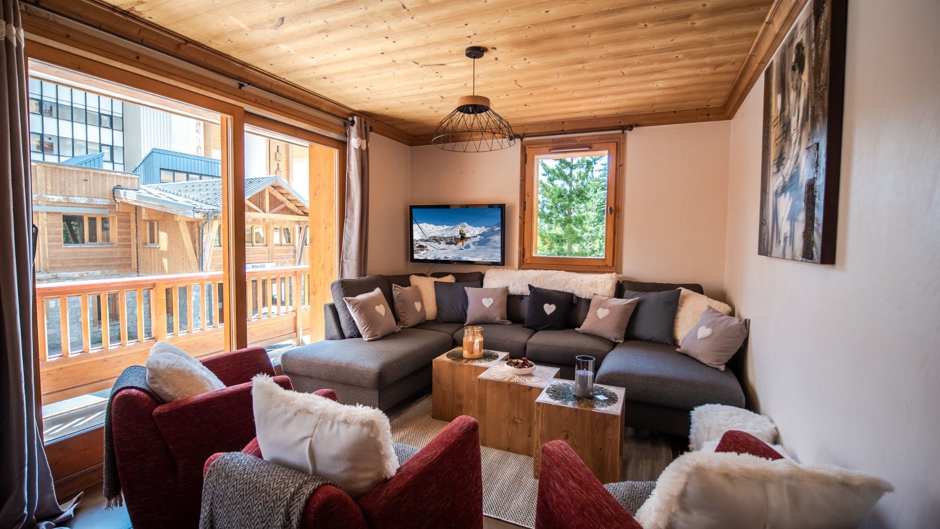 Val Thorens, Les 3 Vallées apartment for sale - Val Thorens | 5-Bedroom Ski-In/Ski-Out Apartment