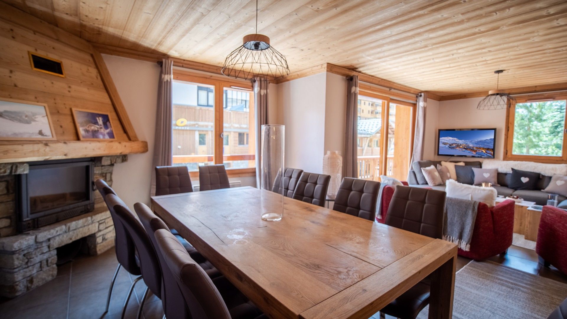Val Thorens, Les 3 Vallées apartment for sale - Val Thorens | 5-Bedroom Ski-In/Ski-Out Apartment - gallery image 2