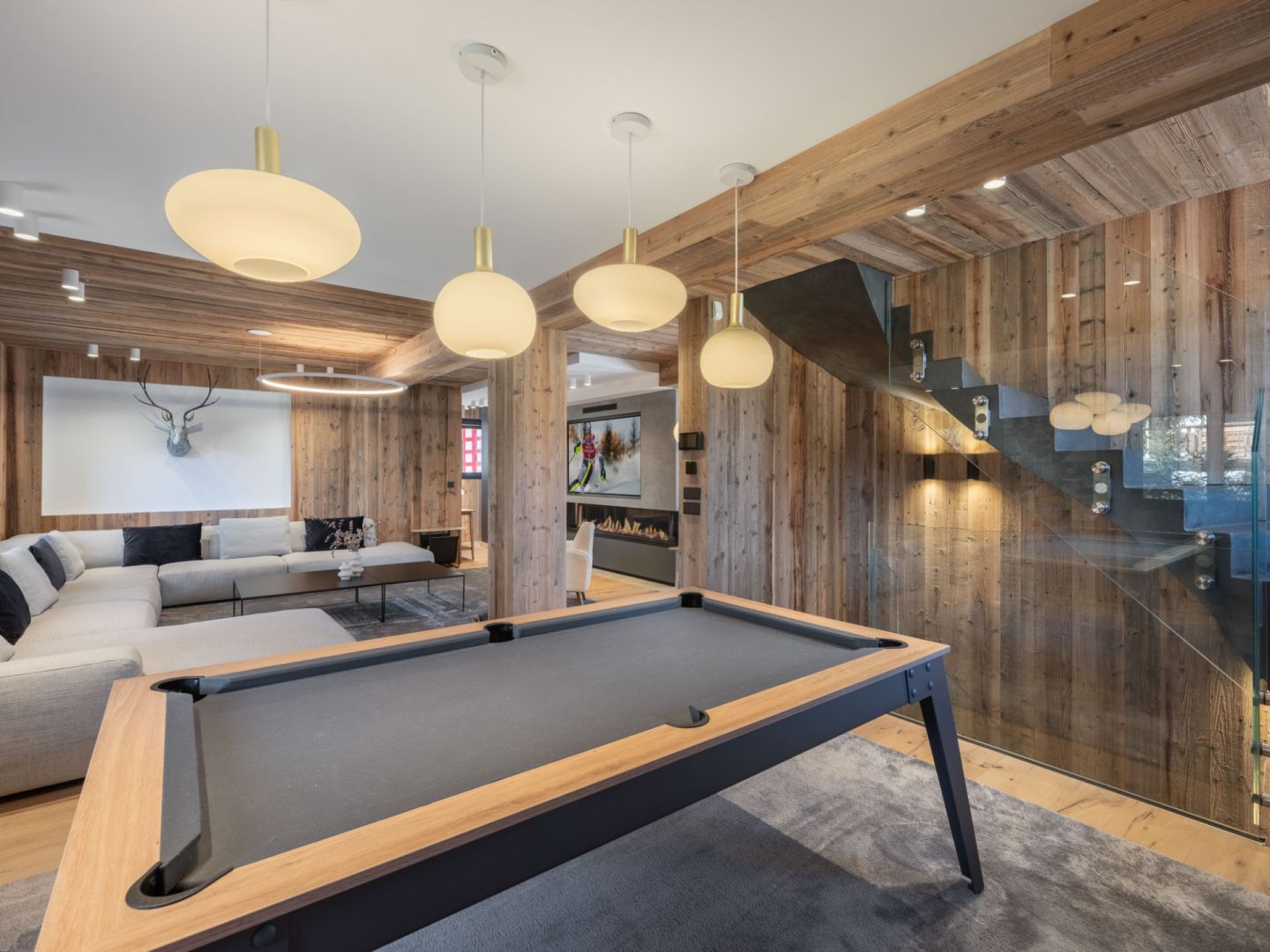 Megeve, Evasion Mont-Blanc chalet for sale - Megeve | Renovated 6-Bedroom Chalet with South-west-facing Balcony - gallery image 2