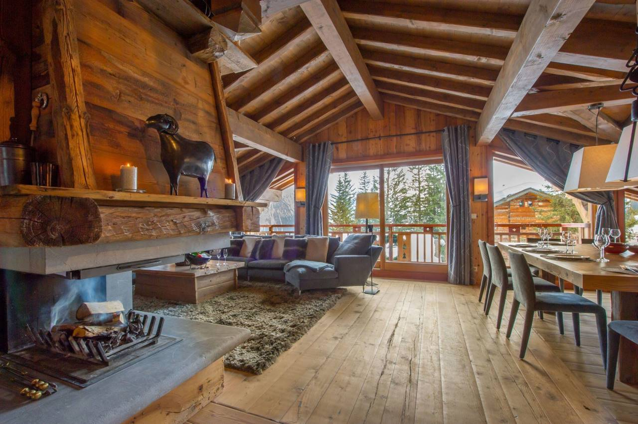 Courchevel, Les 3 Vallées chalet for sale - Courchevel | Exceptional 6-Bedroom Chalet with West-facing Balcony - gallery image 3