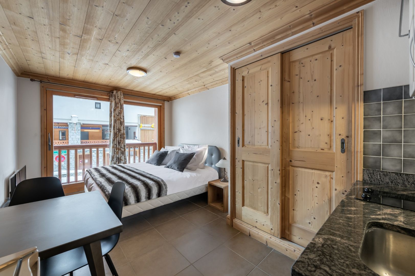 Val Thorens, Les 3 Vallées apartment for sale - Val Thorens | Ski-In/Ski-Out Apartment