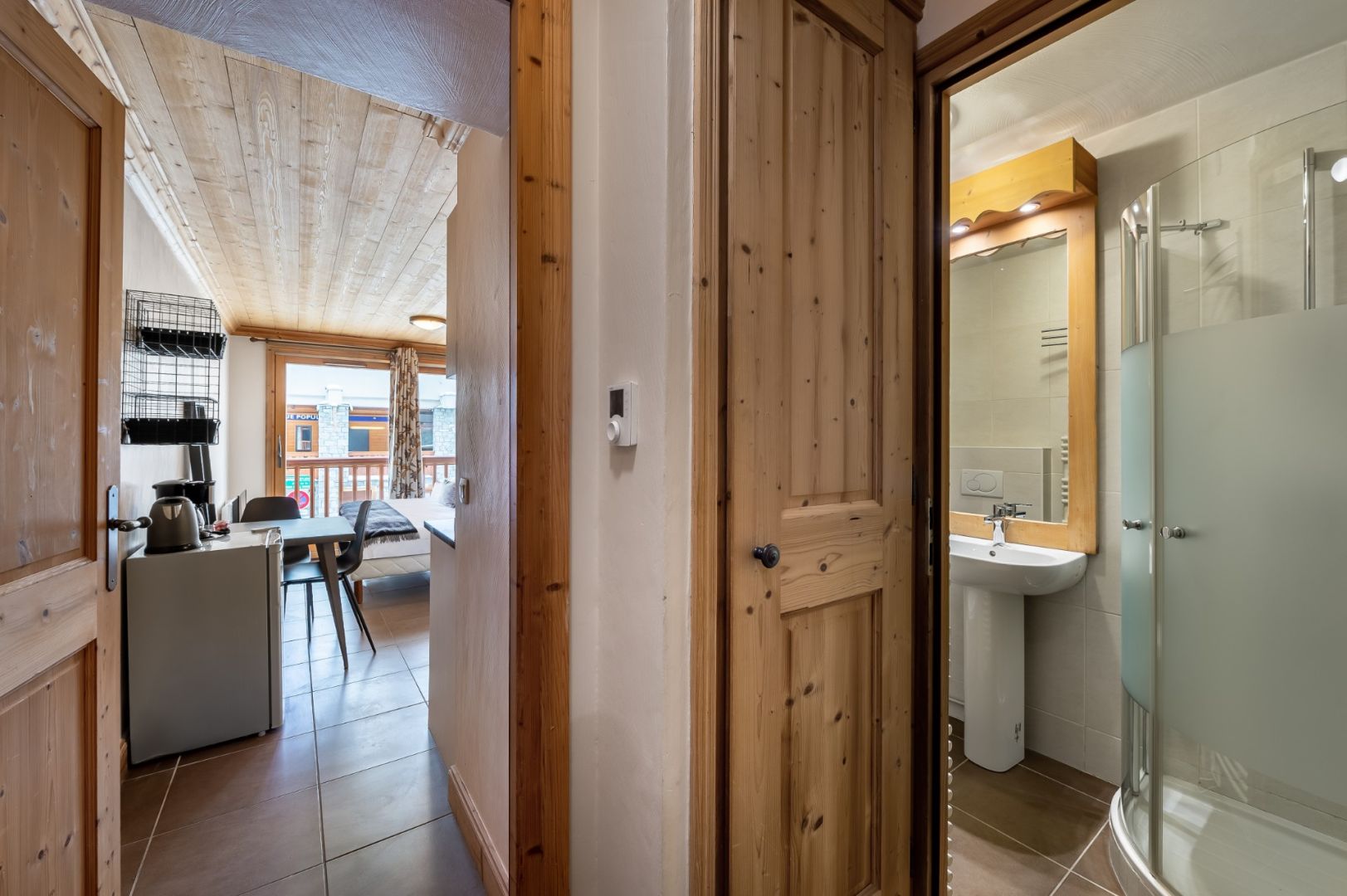Val Thorens, Les 3 Vallées apartment for sale - Val Thorens | Ski-In/Ski-Out Apartment - gallery image 3