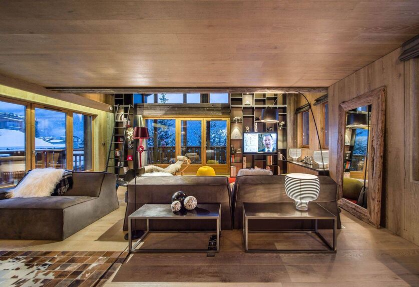 Courchevel, Les 3 Vallées chalet for sale - Courchevel | Exceptional 5-Bedroom Chalet with South-west-facing Balcony