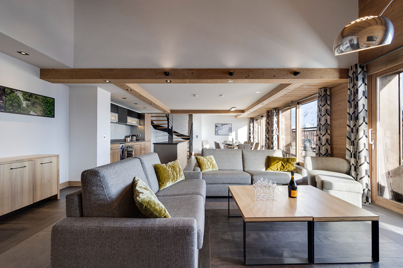 Montvalezan, Espace San Bernardo apartment for sale - Montvalezan | Rare 5-Bedroom Duplex with Panoramic Mountain Views - gallery image 3